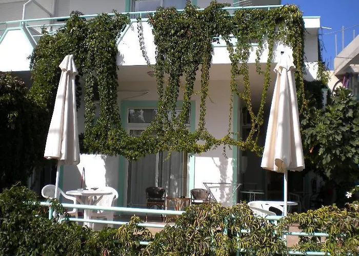 Marianthi Aparthotel Stegna